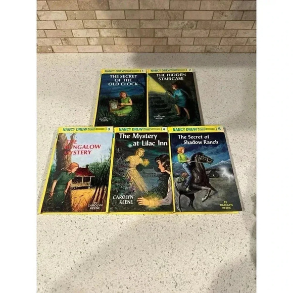 Nancy Drew Mysteries Book Lot 1-5 Glossy Flashlight Mystery Books 1 2 3 4 5 - Picture 2 of 2